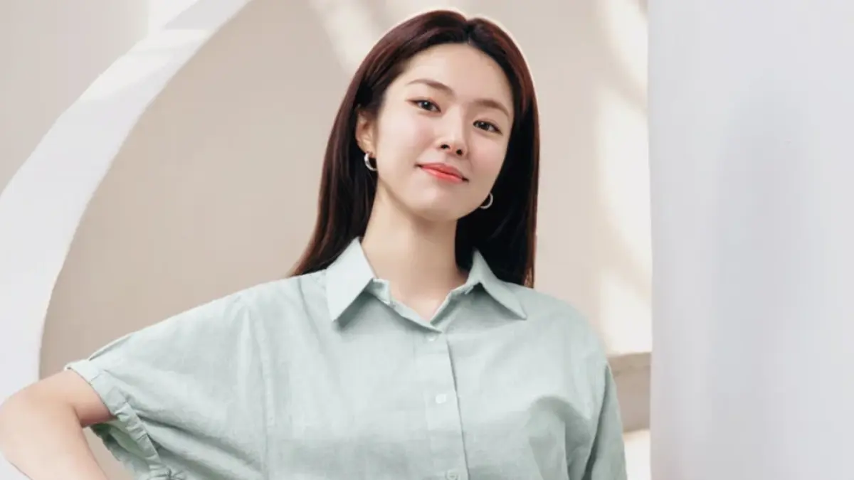 Aktris asal Korea Selatan, Ha Young, yang menjadi sorotan usai pihak agensi merilis permohonan maaf terkait kontroversi rekam jejak kakek buyutnya pada masa kolonial Jepang. (Foto: Dok. Bistus Entertainment via Connec.id)