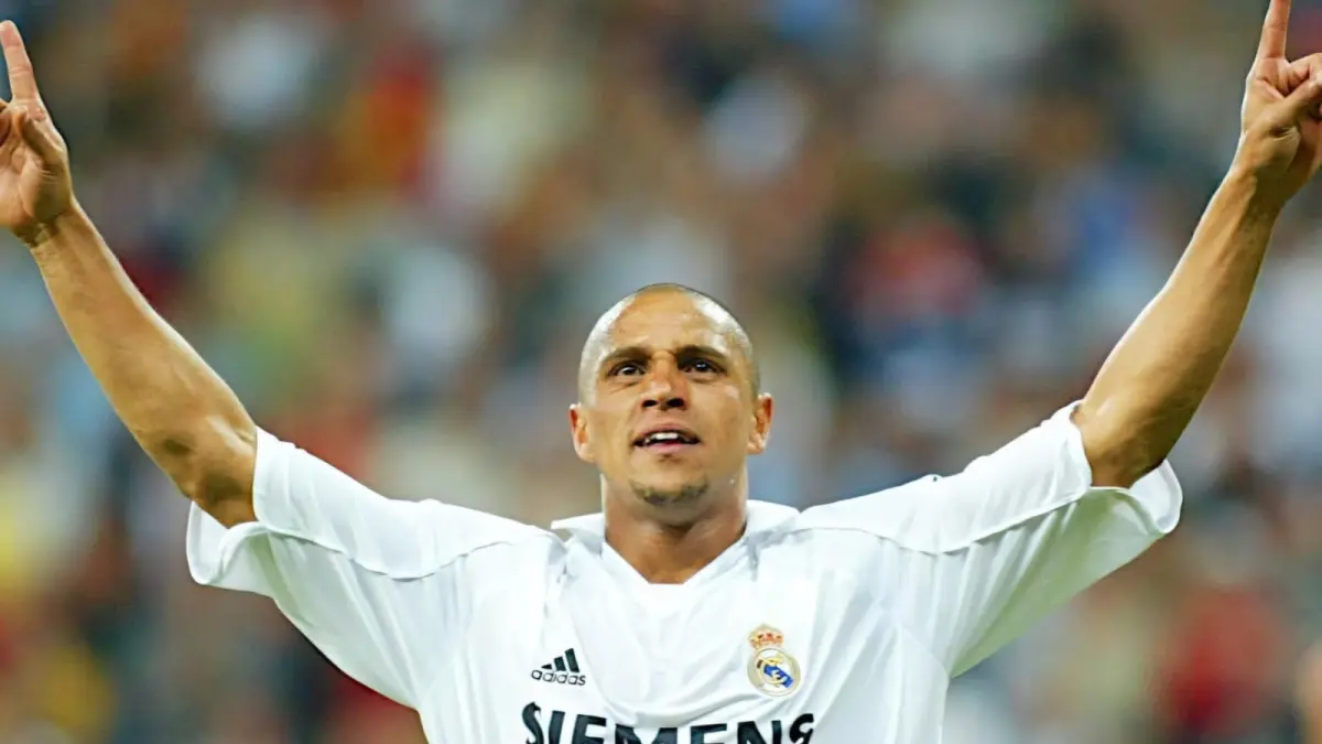 Roberto Carlos Saat Berseragam Real Madrid
