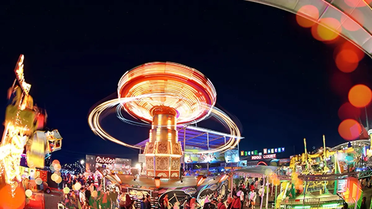 Batu Night Spectacular (BNS) pada malam hari. (A. Nugroho/Radar Malang)
