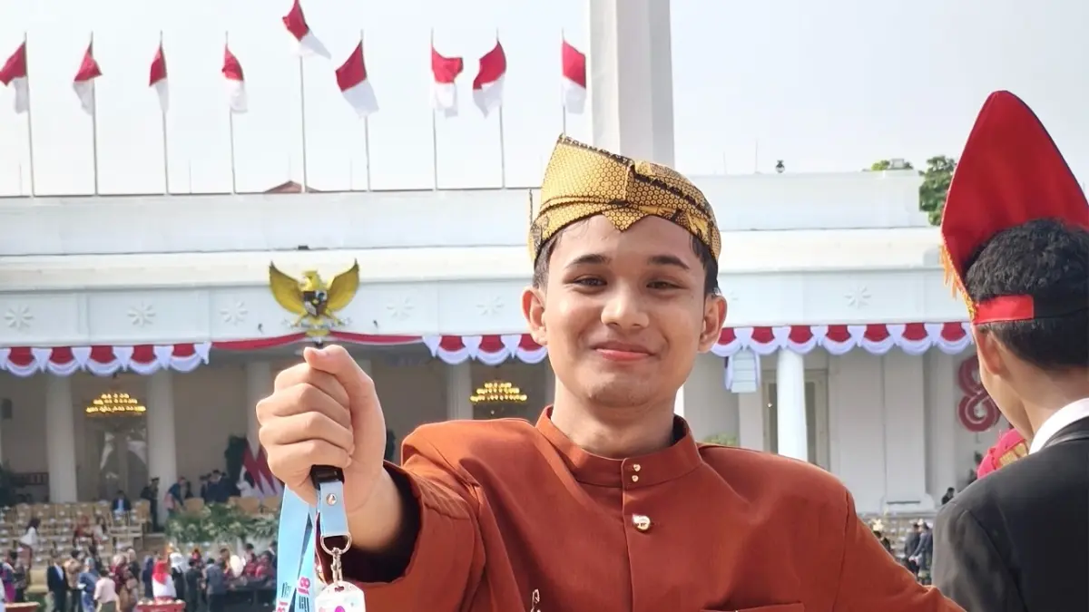 Michael Yordan Sisokhi Zebua foto di Istana Negara setelah tampil bersana GBN dalam peringatan HUT Ke-81 RI, Senin (17/8) lalu. (Dokumen Michael Yordan Sisokhi Zebua)