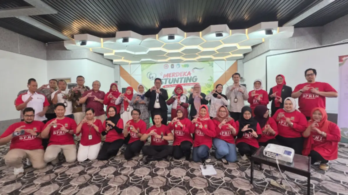 Tim kolaborasi Merdeka Stunting 2026: POGI Cabang Malang, Pegadaian, RS Hermina, Dinas Kesehatan Kota Malang, organisasi profesi, dan para mitra.