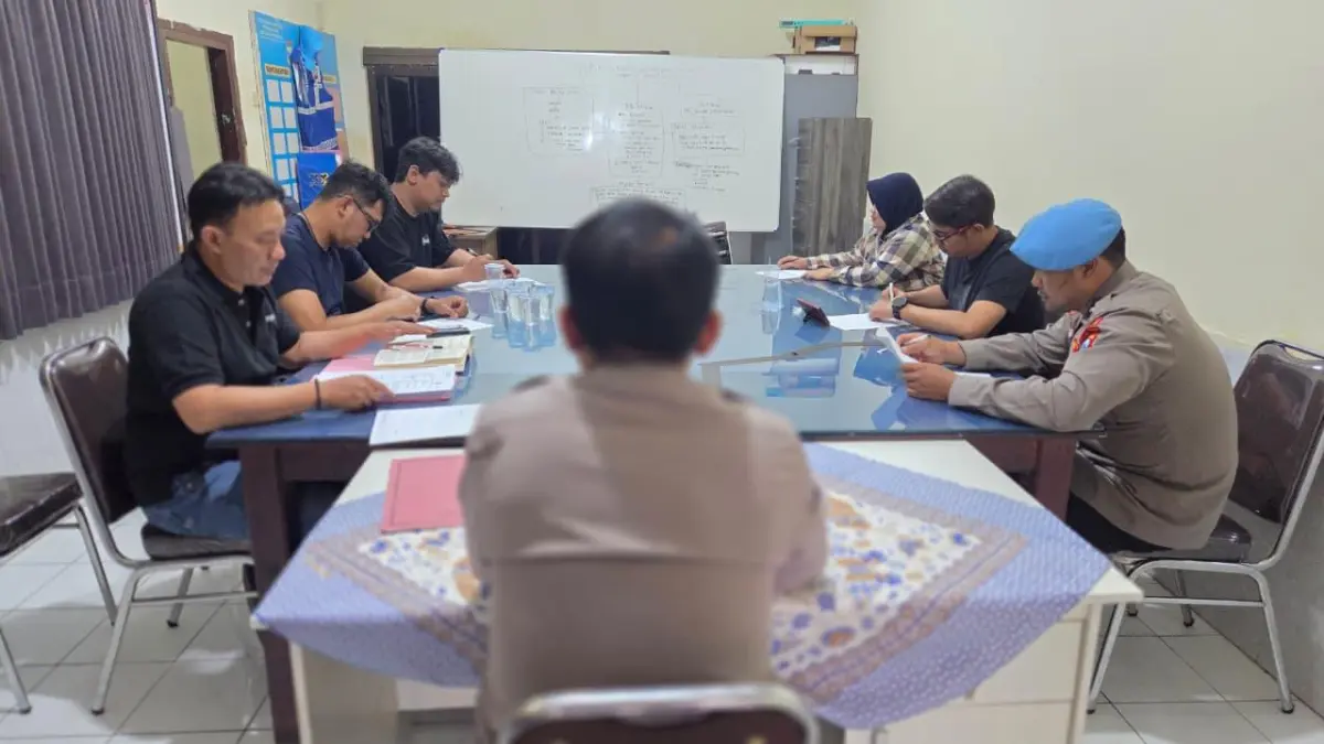 USUT TUNTAS: Aparat kepolisian melakukan gelar perkara kasus dugaan pemerasan di Mapolres Malang.