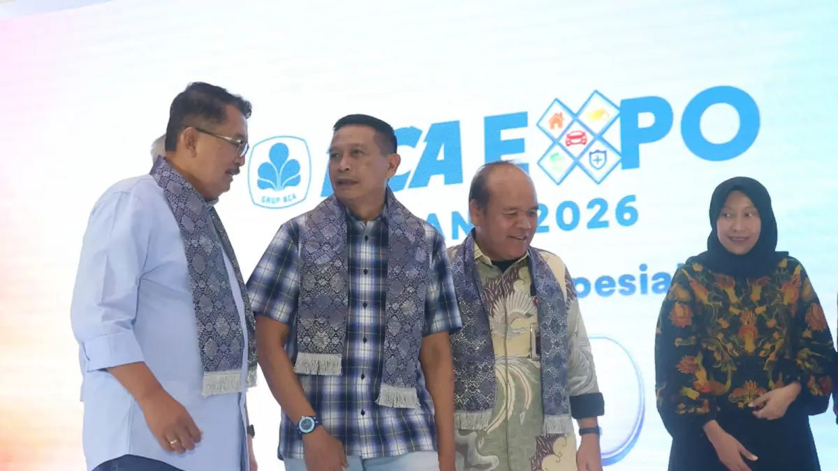 MAKIN DEKAT: Direktur BCA Antonius Widodo (kiri) bersama Wali Kota Malang Wahyu Hidayat, dan Farid Faletehan, Kepala OJK Malang dalam BCA Expo Malang 2026 yang berlangsung pada 22–23 Agustus 2026 di KDS Ballroom, The Araya, Malang.