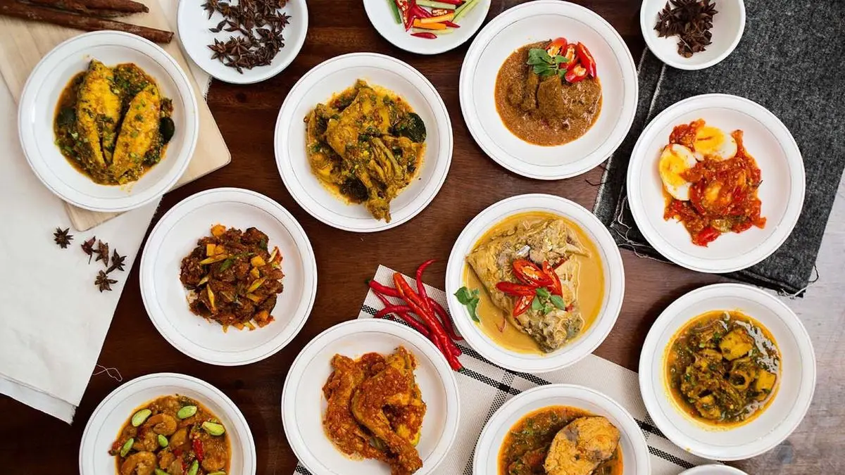 Nasi Padang worth it di Kota Malang (sumber: Pinterest @Ricardo Purba)