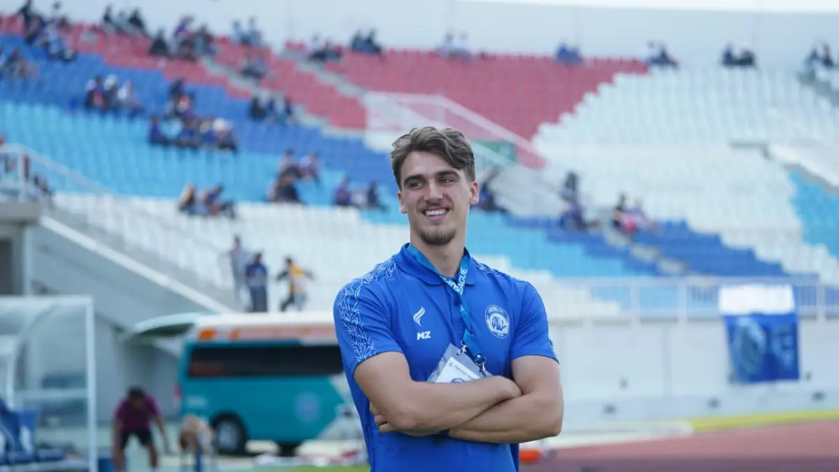 Mauro Zijlstra diperkenalkan sebagai pemain baru Arema FC di Stadion Kanjuruhan, Kabupaten Malang, Sabtu lalu (22/8). (MO Arema FC)