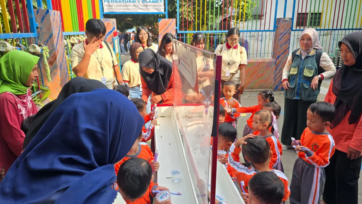 UNTUK WARGA: Pengabdian kepada masyarakat yang diselenggarakan di Desa Slamet, Kecamatan Tumpang, Kabupaten Malang, pada Jumat (31/7) oleh FKG UB.