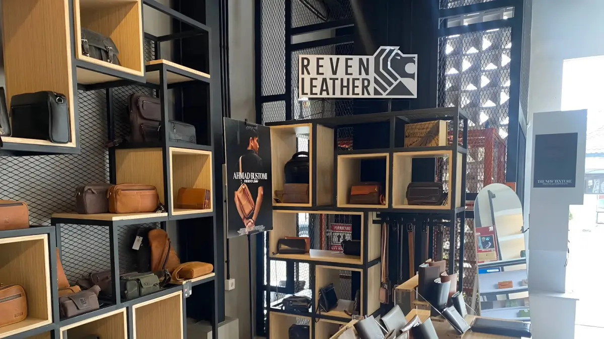 Salah Satu Brand Lokal Malang, Reven Leather. (Poundra Windyanto/Google Maps) 
