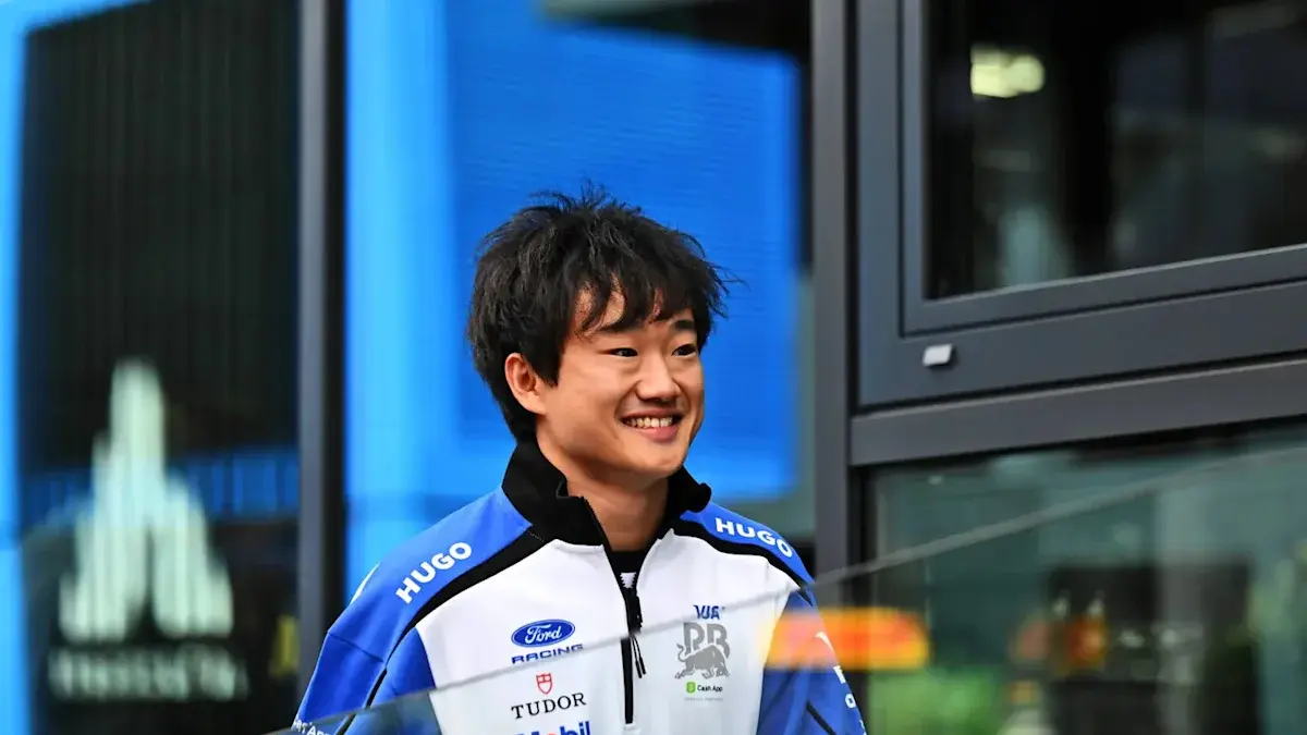 Yuki Tsunoada saat di Dutch GP 2026. Foto: Race Pictures. Sumber: https://s.yimg.com/lo/mysterio/api/62de1fa415473f9fa0f84911a4811cc722ae02c0b5ff4508a51644a150a95dcb/lightyear_networkapi/resizefill_w1200%3Bquality_80%3Bformat_webp/https%3A%2F%2Fmedia.zenfs.com%2Fen%2Fgpblog_716%2F14065bcea56b85f6ead89f88ad29e537 