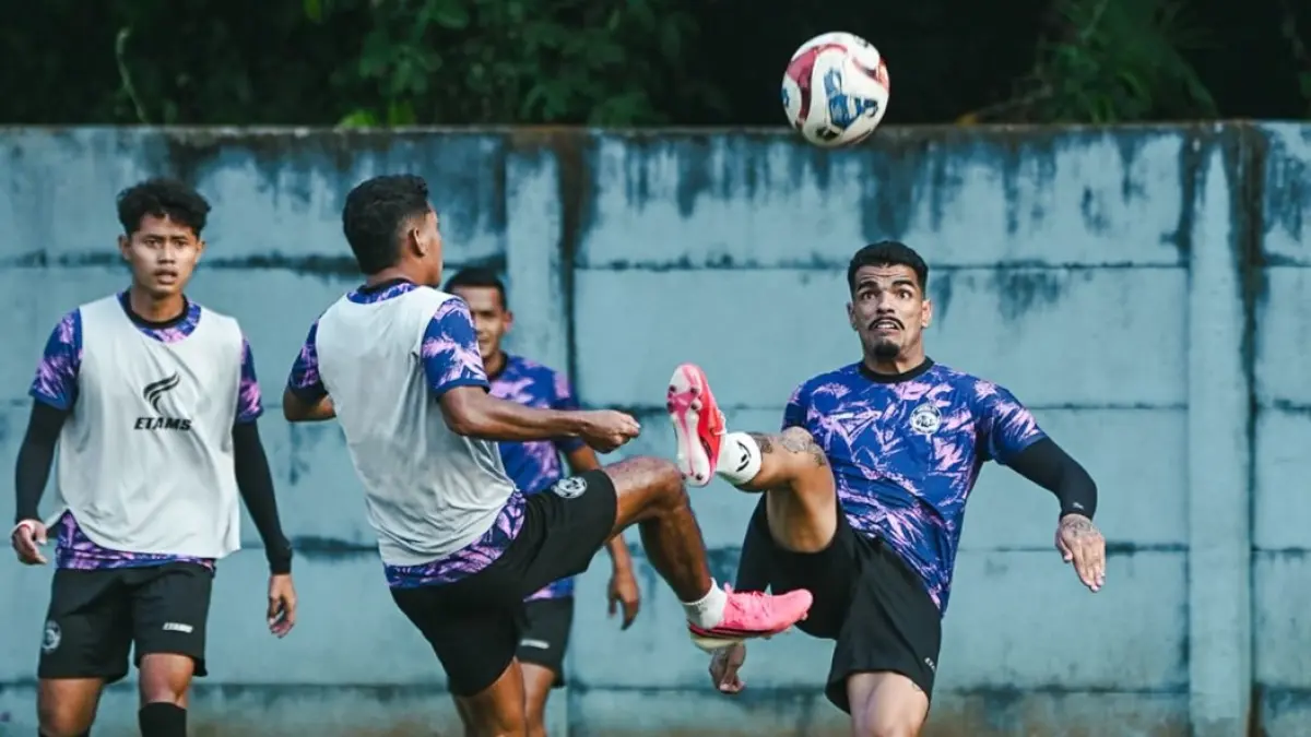 Arema FC berlatih menuju Super League musim ini. Sumber: Instagram/@aremafcofficial.