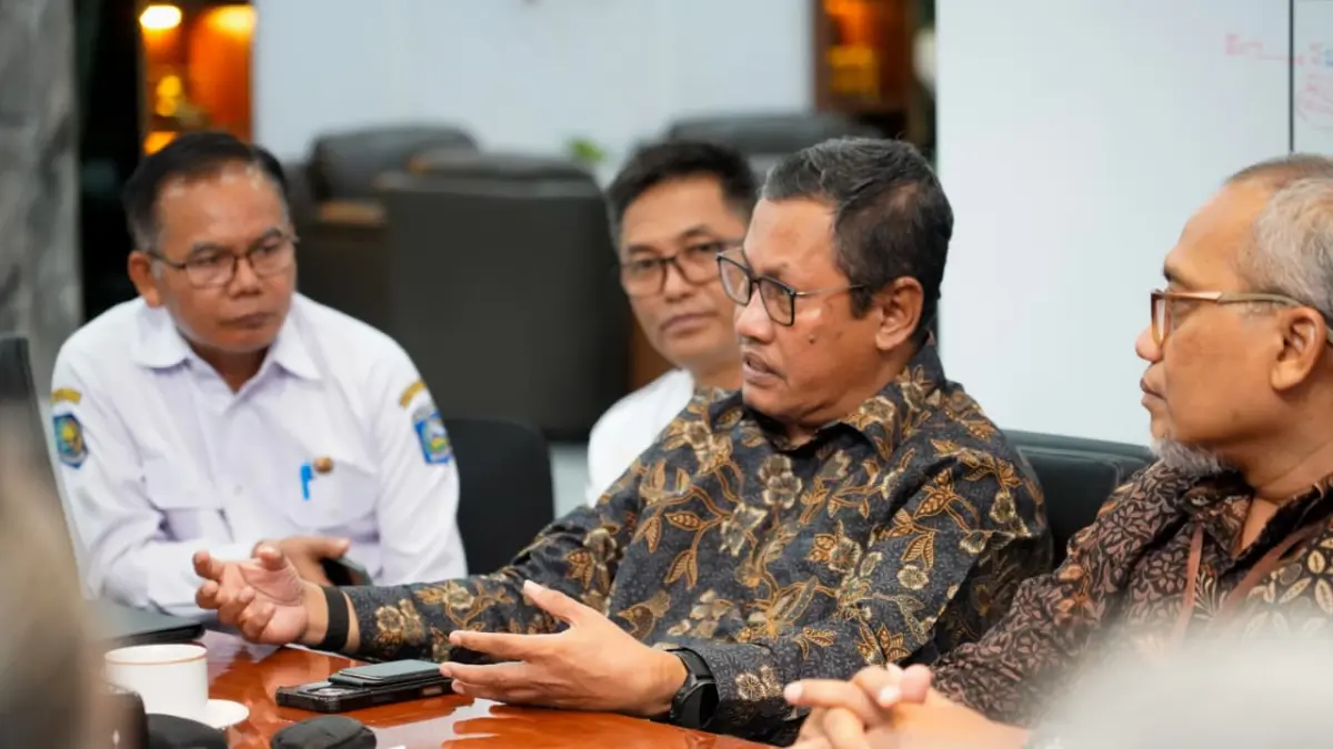 DISKUSI: Pertemuan Rektor UMM dengan Gubernur NTB di Kantor Gubernur NTB, Rabu (26/8).