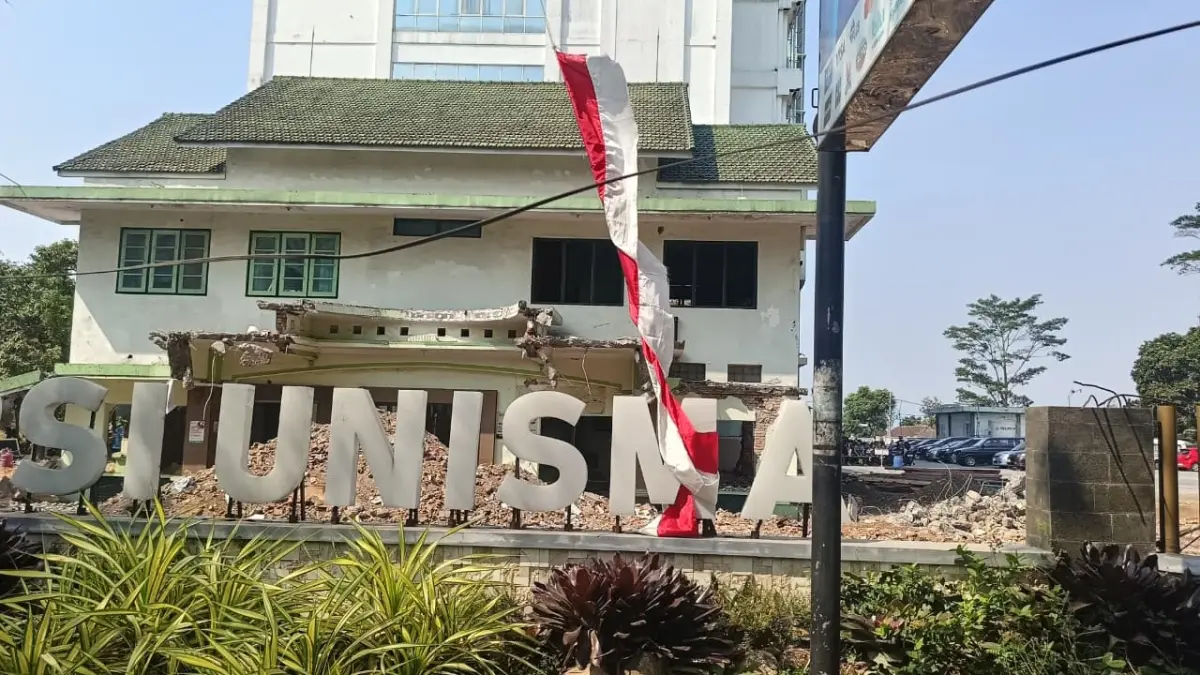 Kondisi RSI Unisma yang direnovasi, Kamis (27/8). (Nabila Amelia/Radar Malang)