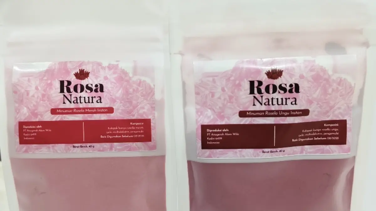 NIKMAT: Minuman rosela yang dikembangkan oleh Prof Teti Estiasih, STP, MP, dosen Fakultas Teknologi Agroindustri dan Biosistem (FTAB) UB, sejak 2022.