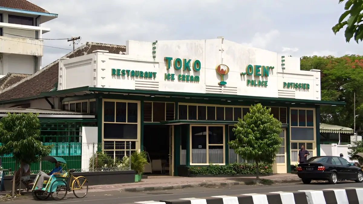 Toko Oen, toko es krim legendaris di Malang yang berdiri sejak 1930. (Pinterest/@dangdude03) 
