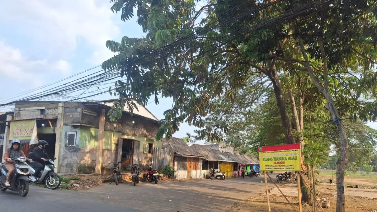 Bangunan di RTH Buring Malang (Nabila Amelia/Radar Malang)
