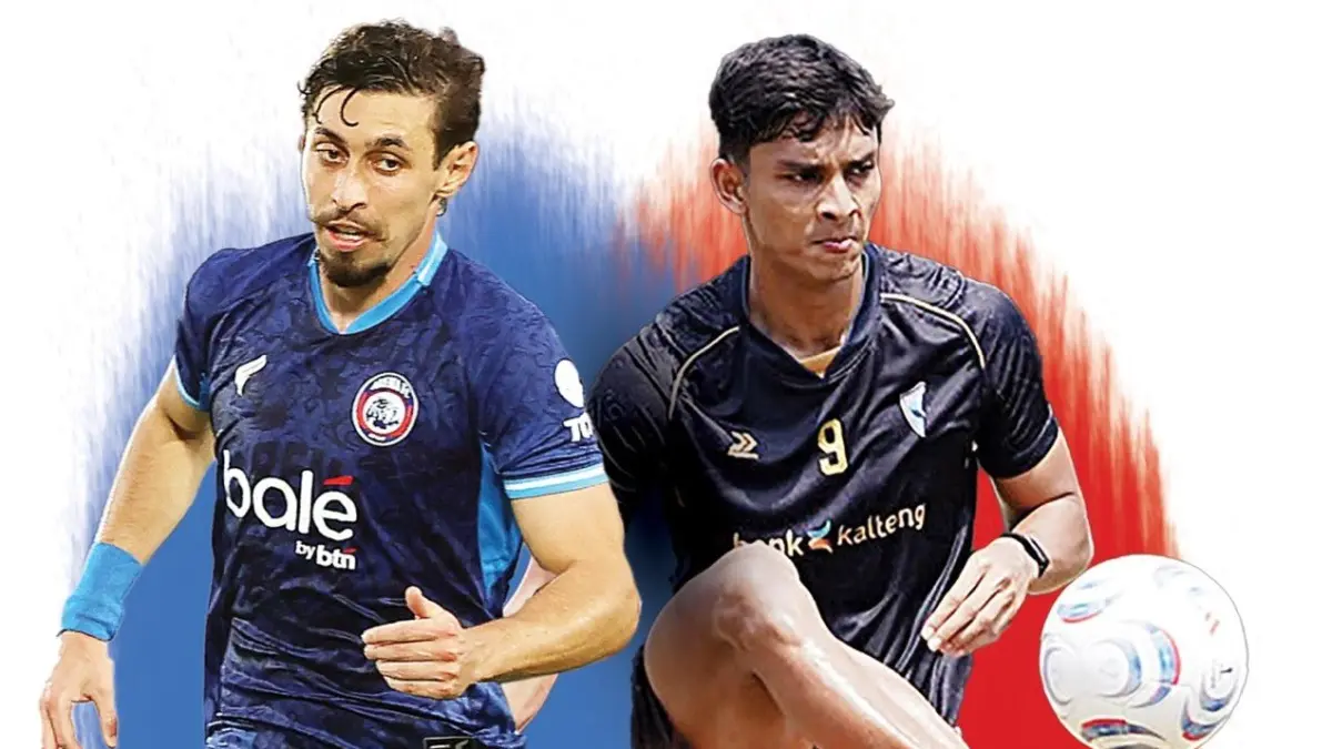 LAGA PERDANA: Gustavo Franca (kiri) dan Muhammad Ridwan bakal beradu ketajaman di lini depan, nanti sore (3/9). (Darmono/Radar Malang-Instagram Isenmulang Kalteng FC)