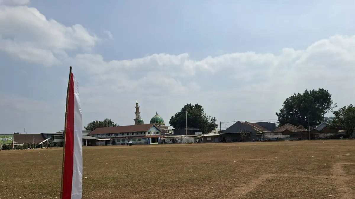 Lapangan di belakang kantor Desa Pakisaji, Kecamatan Pakisaji akan dibangun sport center.