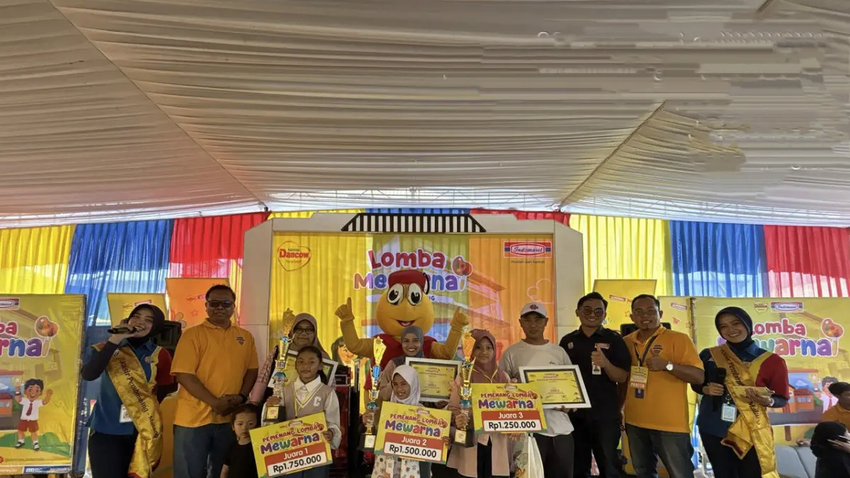 341 anak mengikuti lomba mewarnai yang digelar Indomaret bersama Dancow FortiGro