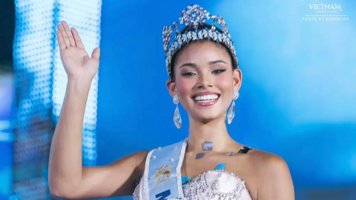 Joheirry Mola ketika resmi dinobatkan sebagai Miss World 2026. (TTYBrand Africa Magazine)