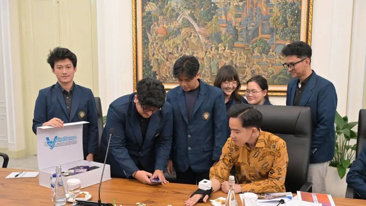 Mahasiswa UB memperkenalkan tiga inovasi di bidang kesehatan, yakni ADAPT-V, Transaid, dan Vitalsense