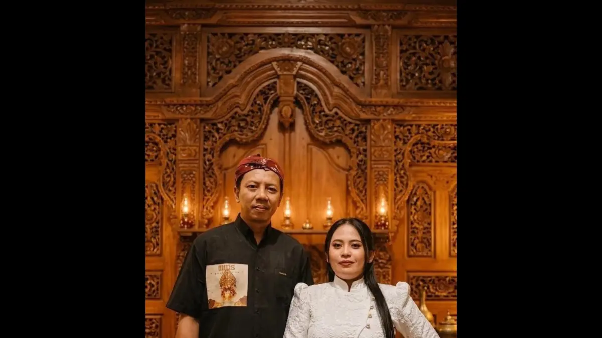 Owner NDS Sanggarmoe Cornelius Drestha Yogie dan Hermin Yunisari inisiator kegiatan Mendalan Kulon Tempoe Doloe yang sudah berjalan dua tahun terakhir.