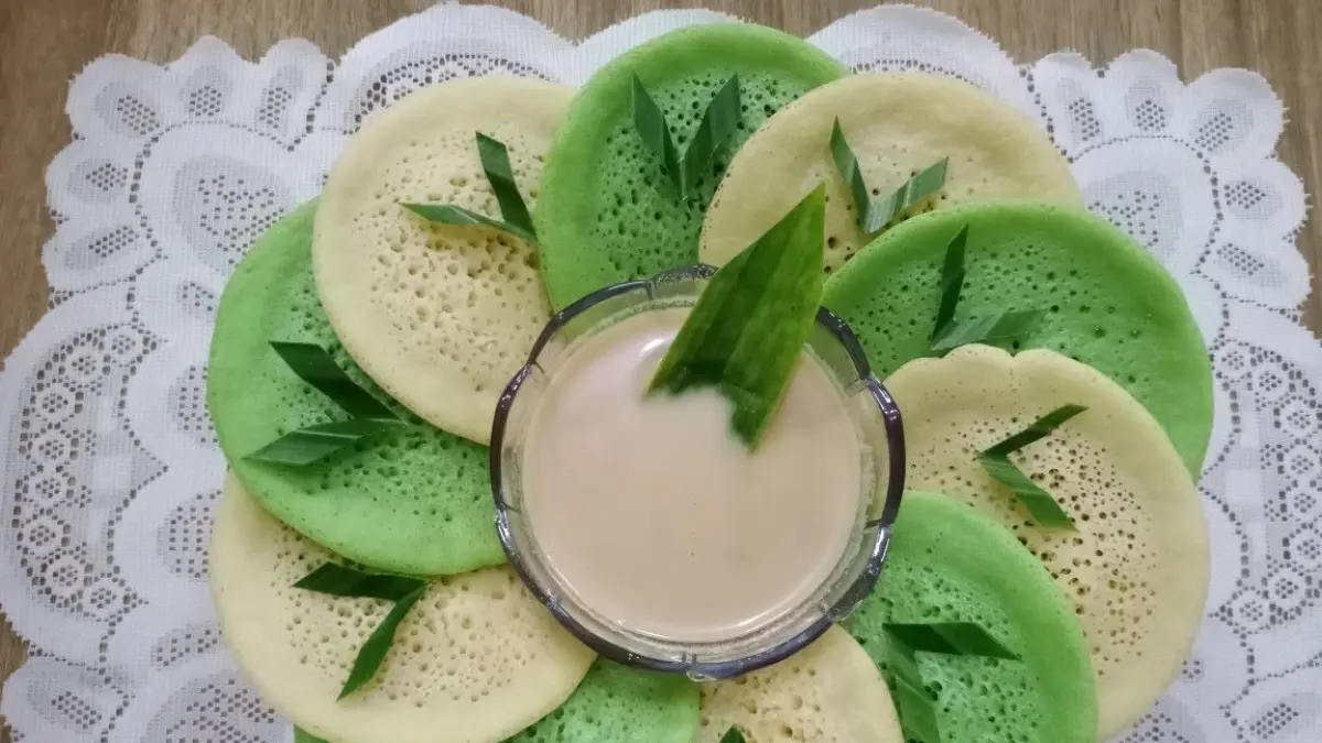 Serabi menjadi salah satu jajanan tradisional yang masih dapat ditemukan di sejumlah tempat di Malang. (sumber: pinterest @Rynanda Ajeng)