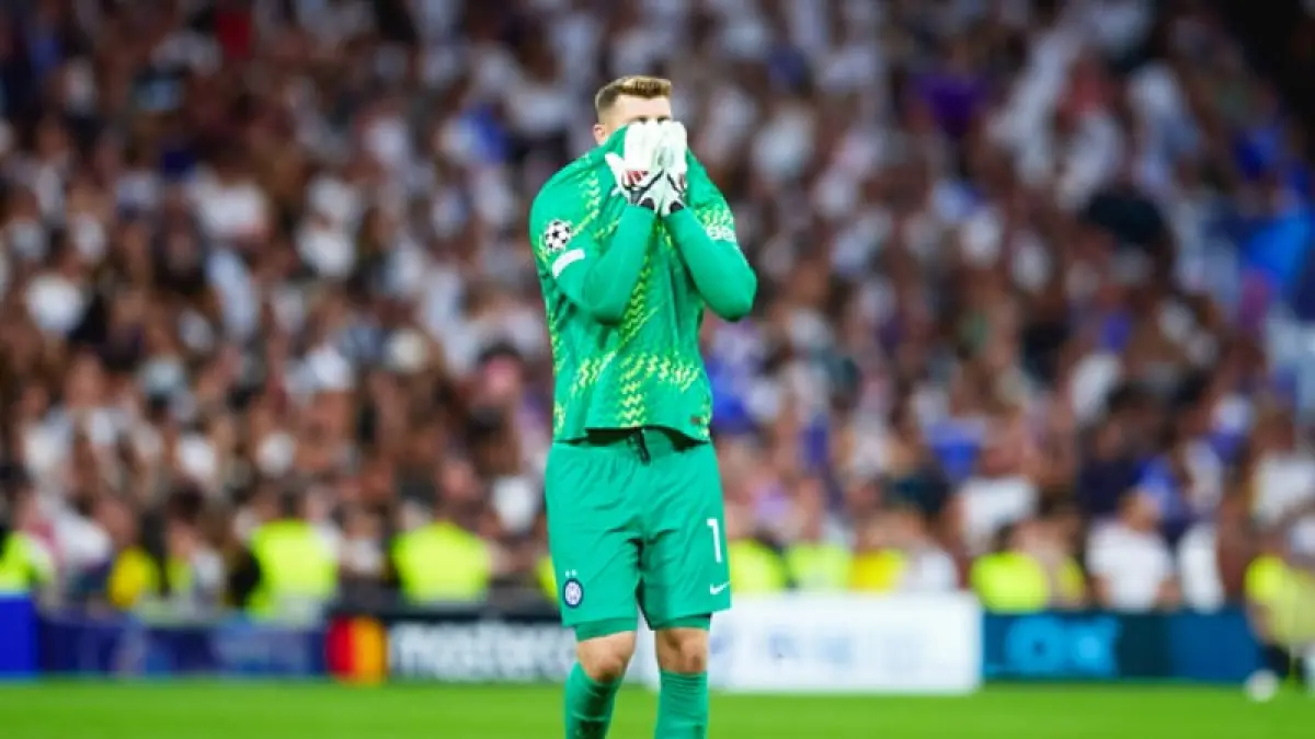 Josep Martinez melakukan blunder melawan Real Madrid. Sumber: IG/@josep.mtz1