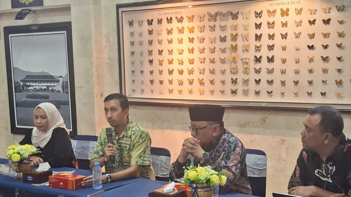 FK UB melakukan konferensi pers terkait salah satu mahasiswa yang terlibat insiden. (Nabila Amelia/Radar Malang)