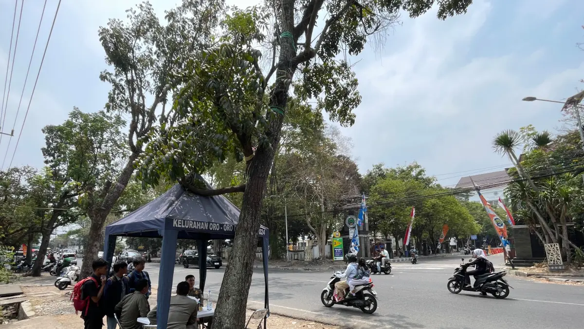 Satpol PP 
Kota Malang 
mendirikan pos 
jaga di Jalan 
Surabaya. 
Digunakan 
untuk 
mencegah  
PKL liar