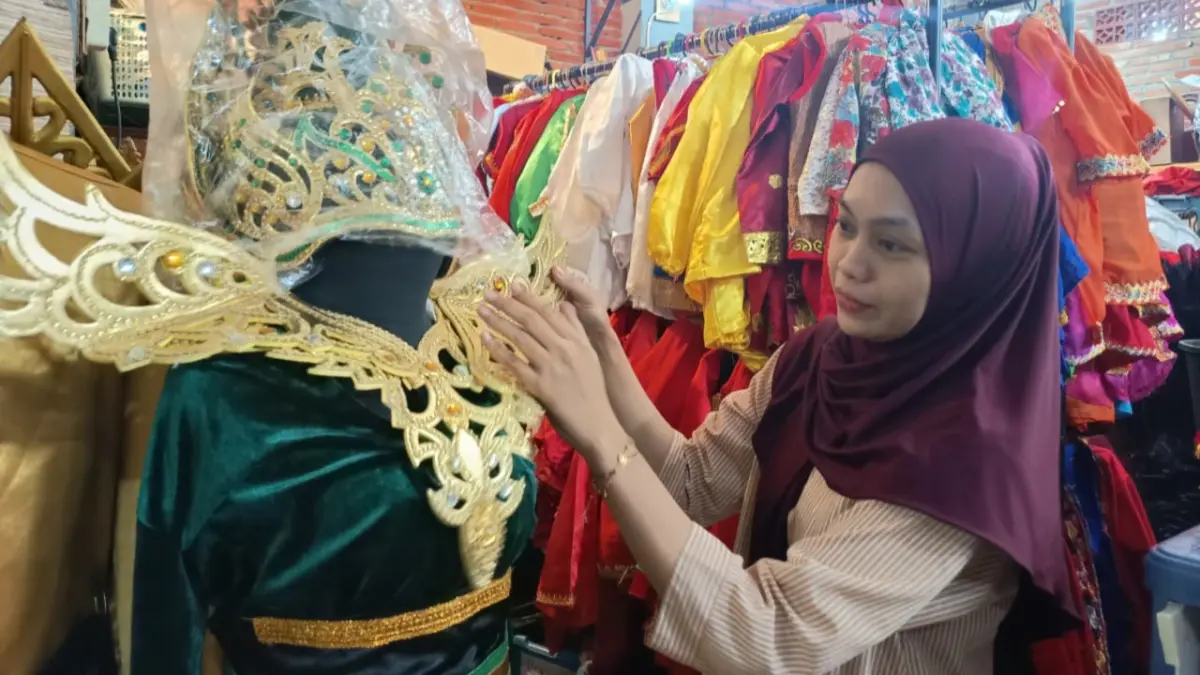Salah satu kostum milik Rumah Kostum Sita Collection menjadi pilihan bagi penyewa yang hendak karnaval.