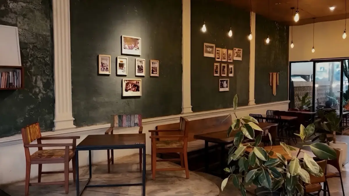 Area indoor Equal Coffee & Roastery. (Instagram/@equalcoffeemlg)