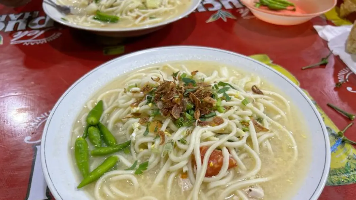 Mie Godhog ala Jogja hingga gudeg bisa ditemukan di Malang (sumber: pinterest @giovanni