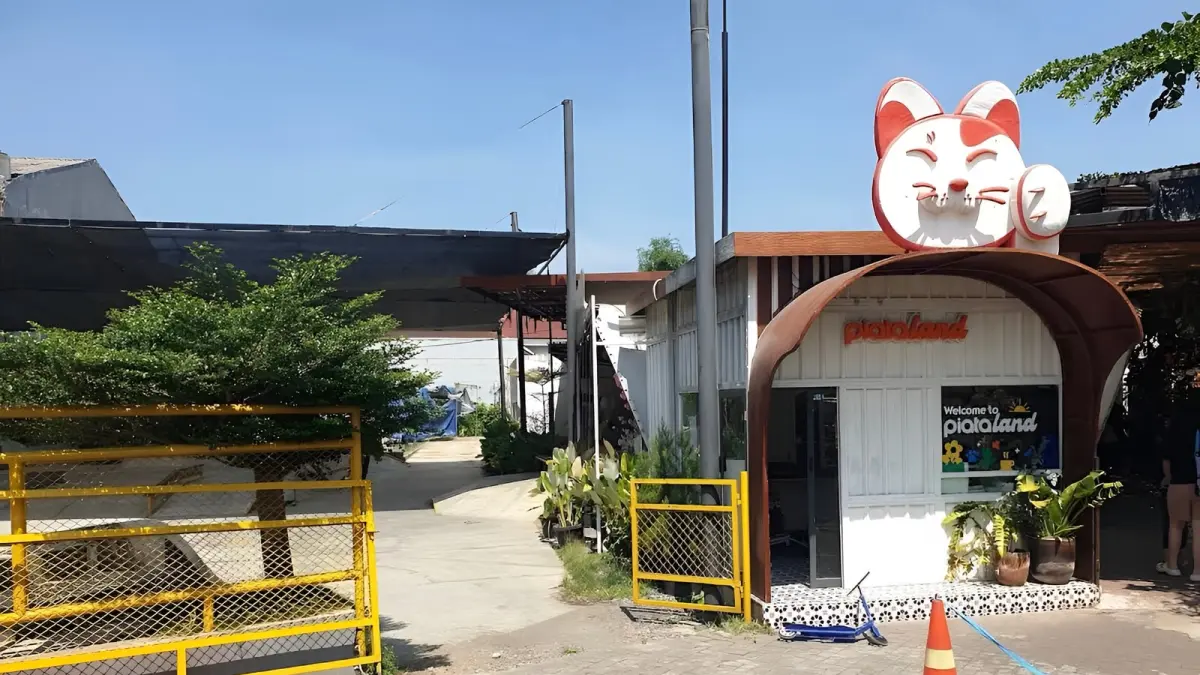 Pintu masuk menuju area Piataland, Kota Malang. (Kee Hoo/Google Maps)
