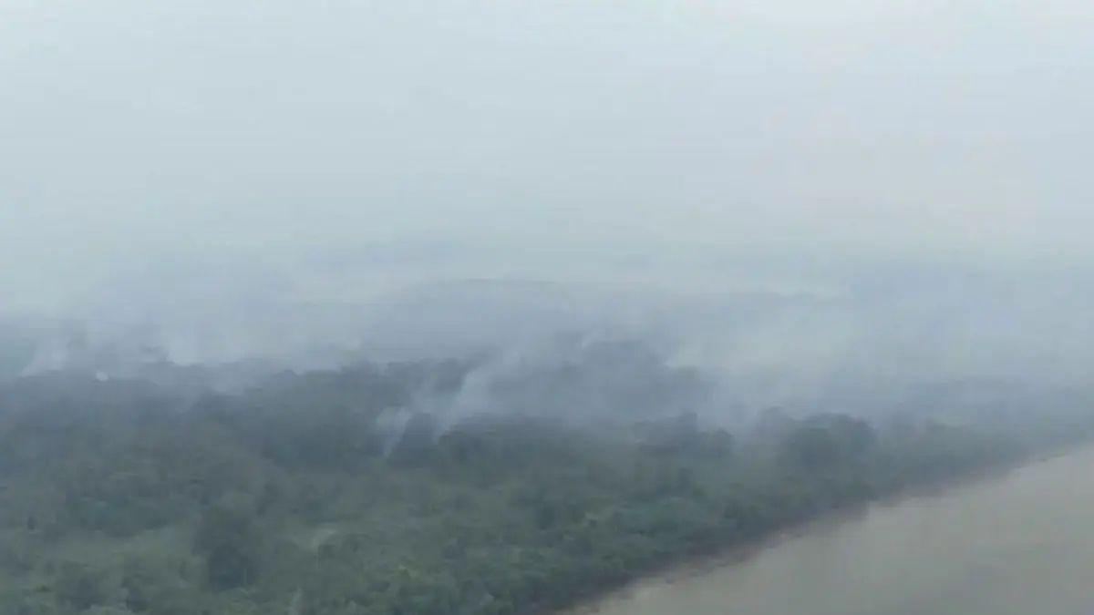 Kabut asap di Samarinda menyelimuti Kota. Sumber: Antara News.