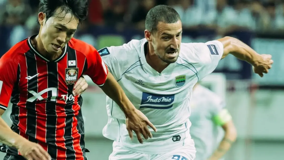 Persib Bandung saat melawan FC Seoul. Sumber: Instagram/@persib.