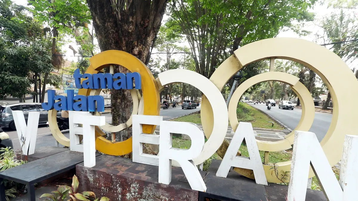 MASUKAN DEWAN: Jalan Veteran jadi salah satu area yang diusulkan ada penambahan titik parkir baru.
