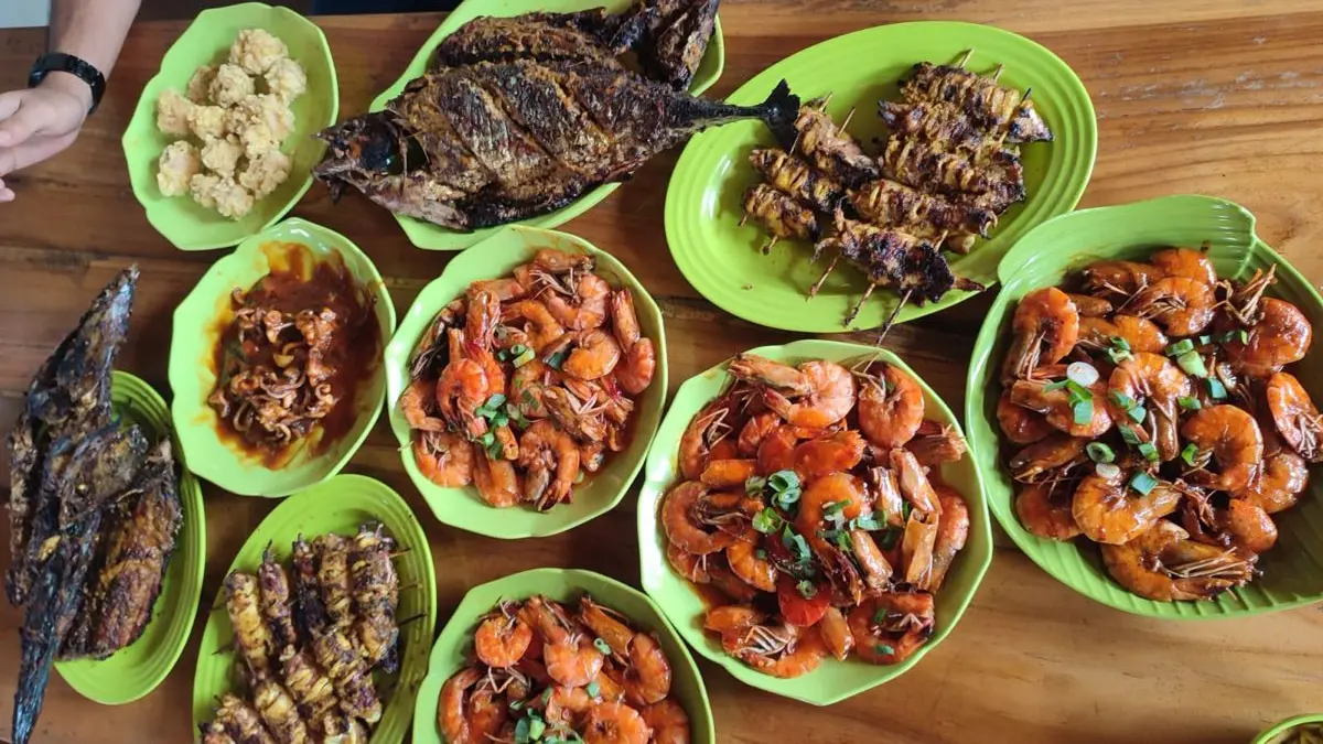 Ada dua restoran di Turen yang menyajikan makanan bakar dengan variasi menu yang beragam (sumber: pinterest @Vinka Novelia)