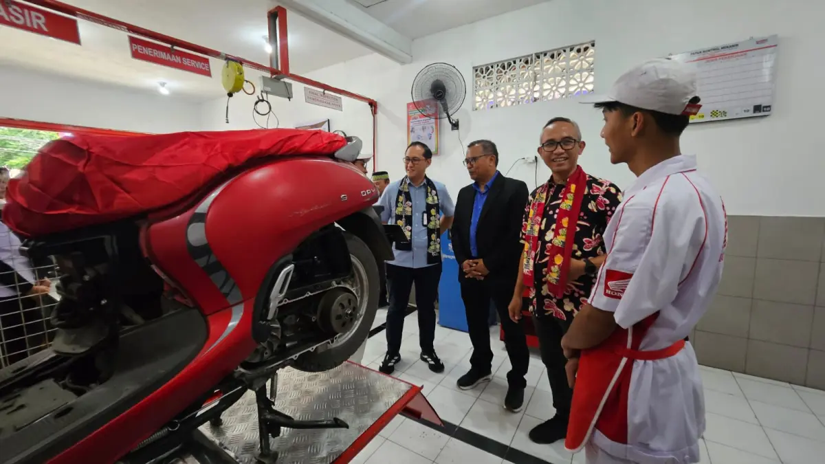 PT Mitra Pinasthika Mulia (MPM Honda Jatim) kembali memperkuat pendidikan vokasi berbasis industri melalui peresmian Pos AHASS Teaching Factory (TEFA) di SMK Muhammadiyah 1 Kepanjen.