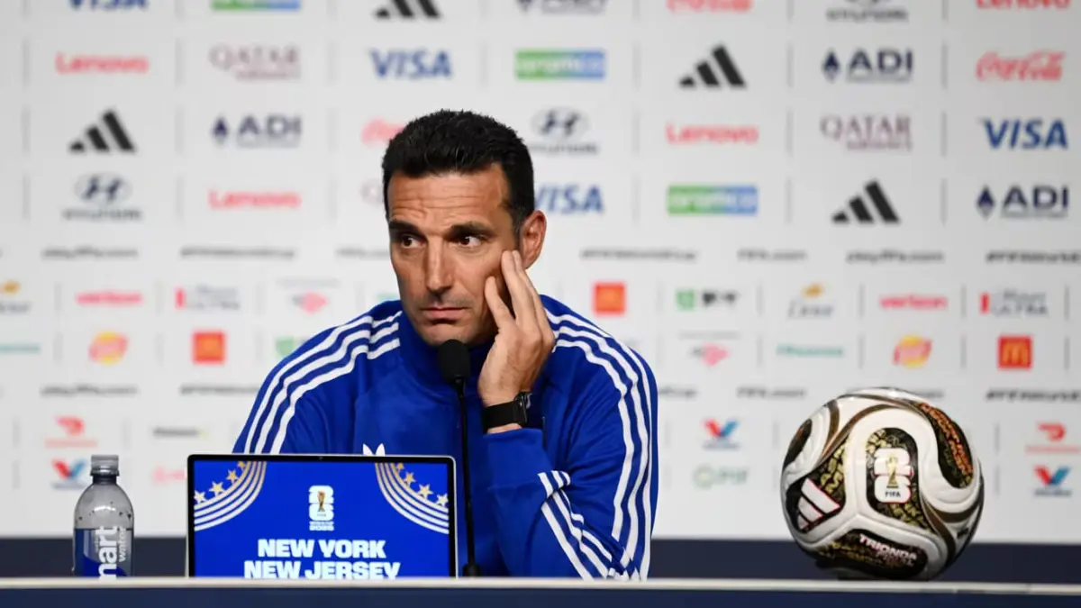 Lionel Scaloni dalam konferensi pers Piala Dunia 2026. Sumber: Website/ FIFA.com