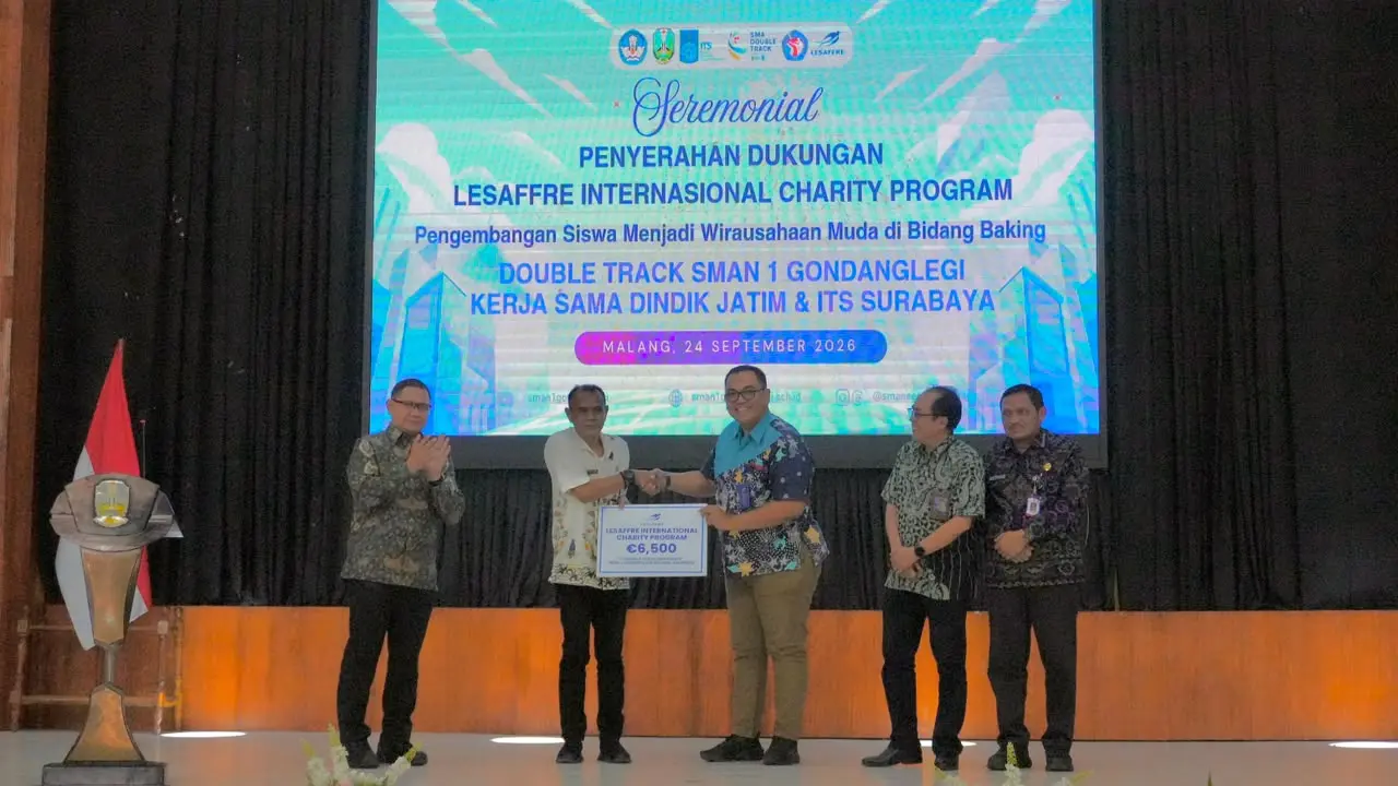 INOVATIF: Program pengembangan siswa  SMANGGI dari Lesaffre Internasional Charity menjadi wirausahawan muda di bidang baking.
