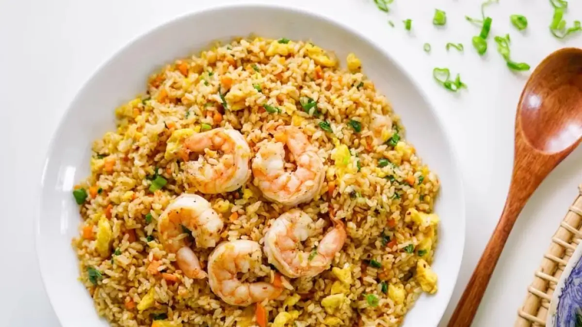 Dua kuliner malam di Kota Malang dengan menu andalan yang berbeda (sumber: pinterest @Judit Vascsuk-Ésik)