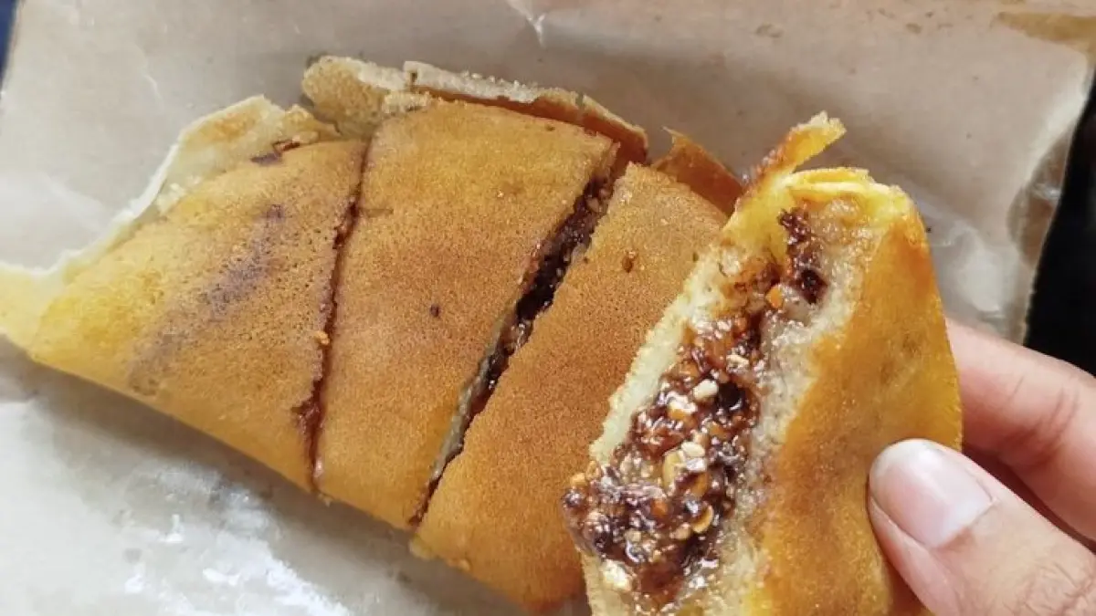 Terang bulan jadul yang masih menjadi jajanan favorit untuk teman bersantai (sumber: pinterest @RANE🍀)