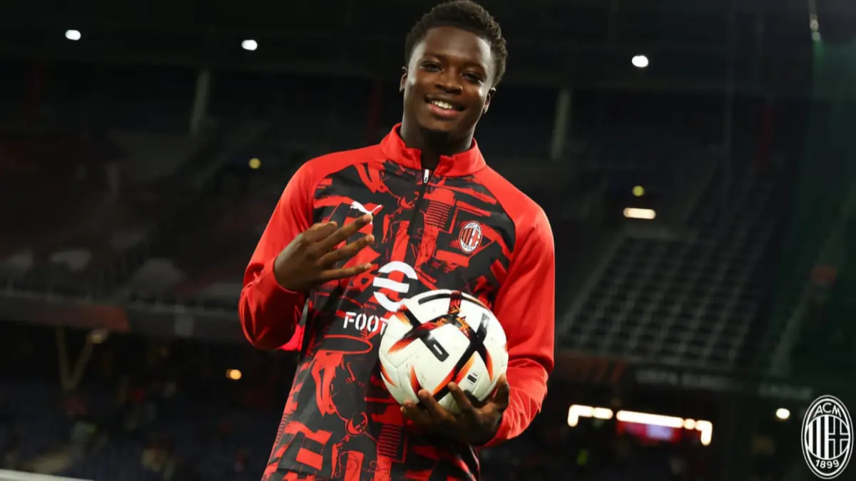 Alphadjo Cisse mencetak hat-trick melawan RB Salzburg. Sumber: Website/acmilan.com