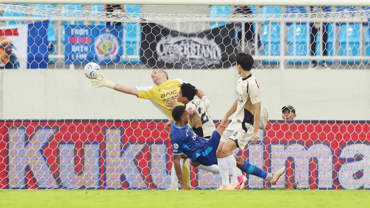 Arema FC Hajar Dewa United 4-0, Perubahan Komposisi Pemain Andre Caldas Berbuah Maksimal