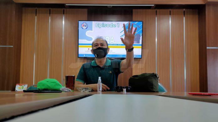 Rektor IKIP Budi Utomo, Dr H Nurcholis Sunuyeko MSi