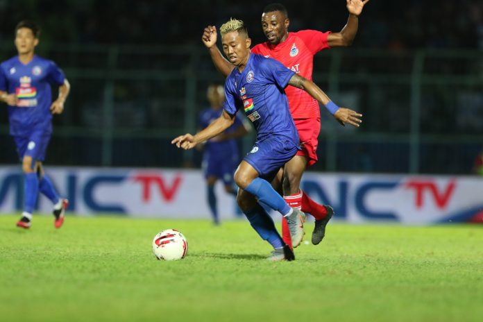 Aksi striker Arema FC Kushedya Hari Yudo di awal musim Liga 1 2020. (Darmono/Radar Malang)