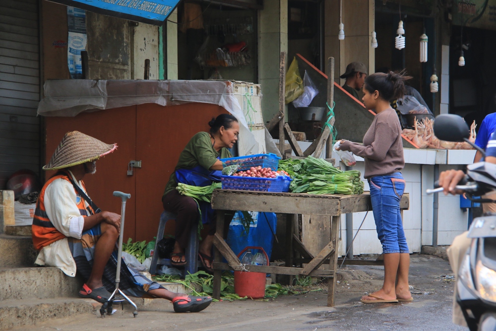 Aktivitas di Pasar Mergan sebelum relokasi. Foto: Rubianto/Radar Malang