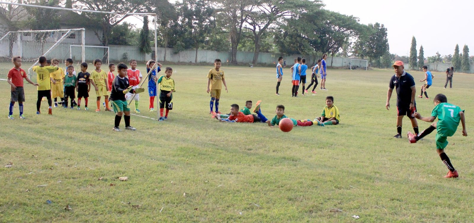 Talenta bermunculan dari pembibitan sejak usia dini melalui  Sekolah Sepakbola.