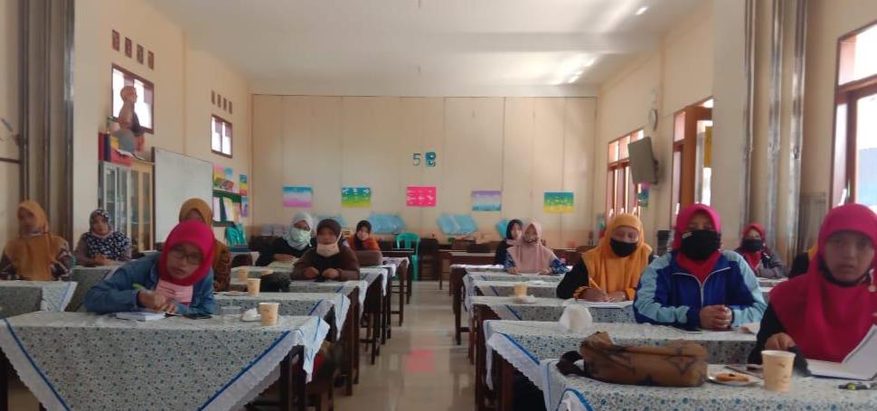 Ilustrasi kegiatan kelompok kerja guru (KKG) madrasah ibtidaiyah di Kota Batu. (Ulfa Afrian/Radar Batu)
