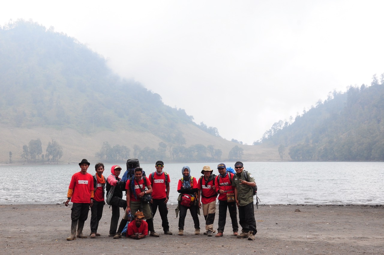 Pos Ranu Kumbolo di Gunung Semeru. meningkatnay aktivitas vulkanik membuat pendakian ditutup sementara. (Inifia / Radar Malang)