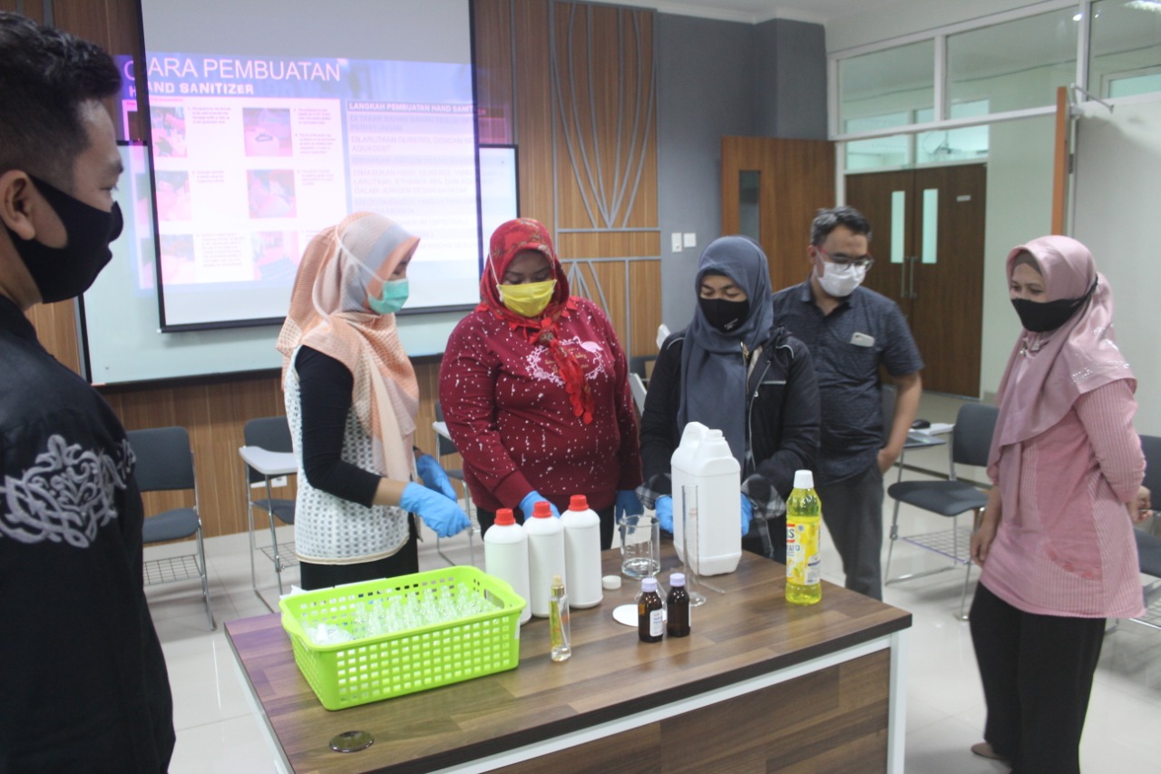 Pelatihan untuk Kader Amanah dalam rangka pencegahan Covid-19 (UIN for Radar Malang)